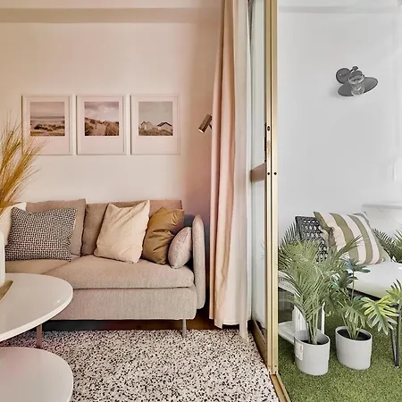 C24 Fantastic 4 Bedroom With Terrace Apartment *